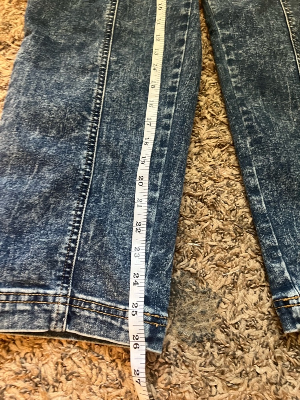 Time and Tru Cropped Acid-Wash Denim Jeans - Blue - Picture 4 of 6